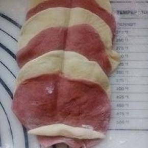 放在最下面，从下往上卷起来。