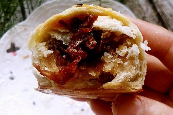 莲蓉玫瑰苏式月饼