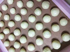 放入预热好的烤箱中，中层190度15分钟左右