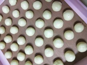 放入预热好的烤箱中，中层190度15分钟左右
