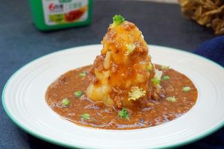 撒上焯熟的西兰花碎点缀