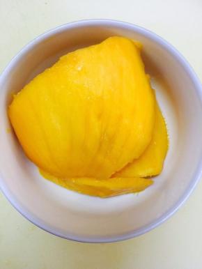 芒果去皮