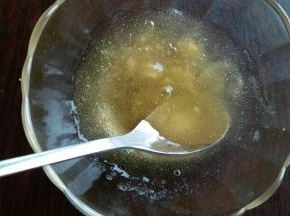 吉利丁粉用纯净水泡发
