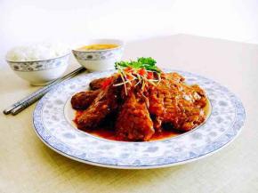 这道花刀马口鱼除了是下酒人们的最爱，更是我们家的下饭菜。