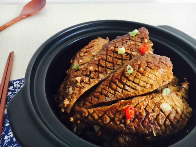 夏季大排档下酒菜 花刀马口鱼