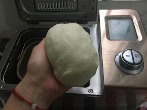揉到面团光滑即可，我用了1.5个和面程序即30分钟