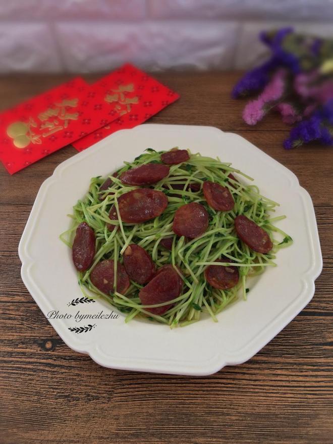 豆苗炒腊肠