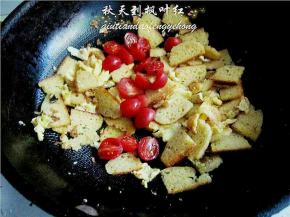 最后将西红柿放入。