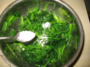 加入少许的白糖