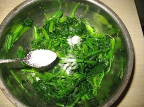 加入少许的白糖