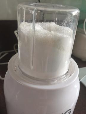 家里没有糖粉可以用料理机打成糖粉