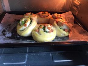 中间再刷一次蛋黄液