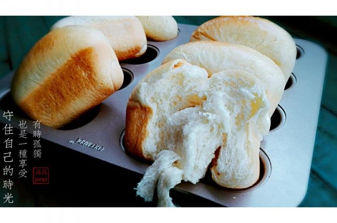 蛋香餐包