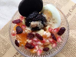 撒上蔓越莓果干