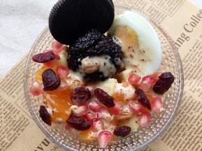 撒上蔓越莓果干