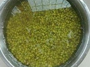 1. 绿豆提前一晚上浸泡
