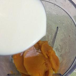 加入一半的牛奶