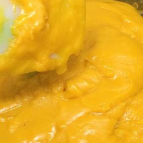 用铲子铲起来，看见不往下滴落，就可以关火出锅