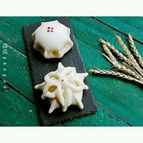 7. 冷水上锅烧开，转中火15分钟，关火焖五分钟，出炉即可