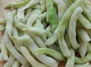 3. 发酵期间制作芸豆馅：芸豆烧开的水烫一下捞出来控干