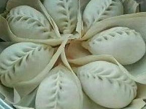 10. 依次放入蒸锅，醒发10分钟，大火烧开转中火20分钟，关火焖五分钟