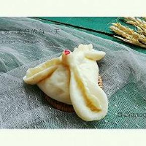 15. 冷水上锅，大火烧开转中火15分钟，关火焖5分钟即可出炉～～～