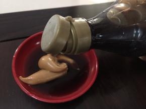 然后倒入陈醋