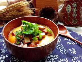 出锅后淋入美极鲜味汁