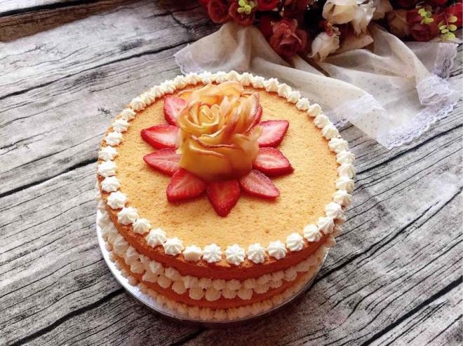 草莓平安果裸蛋糕