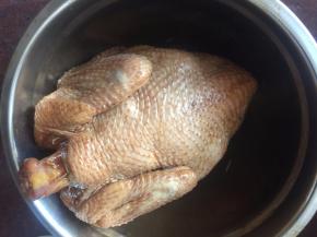 至少腌制半天，期间要多翻拌