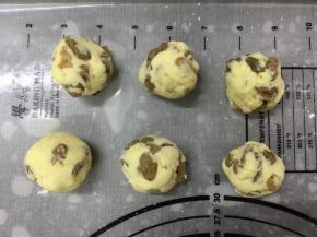 分成六等分，滚圆待用