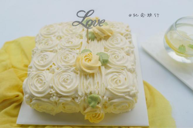 奶油玫瑰方形蛋糕