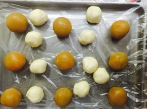 油酥称重，分成9个