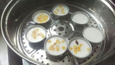 等到水煮开后加入粉浆，大火15分钟就可以出炉咯，这个方子可以做10个小碗，具体还是看自己碗的大小。