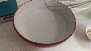 水和粉搅拌均匀。