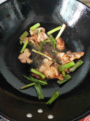 加一点老抽上色