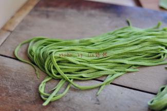 我切了三个宽度的，这个是细面。