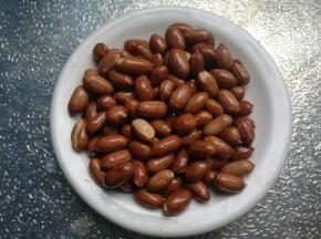 小火慢慢炸熟。