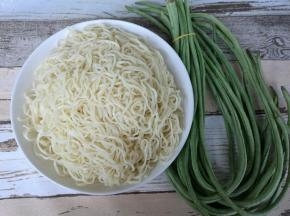 准备食材。