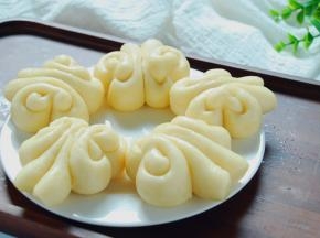 白白嫩嫩的小蝴蝶做好了。