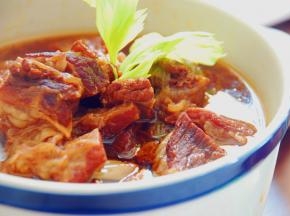 随时可以煮一碗热气腾腾的牛肉面。