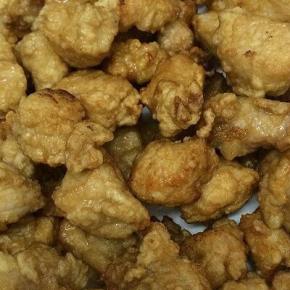 炸到微黄时，捞出