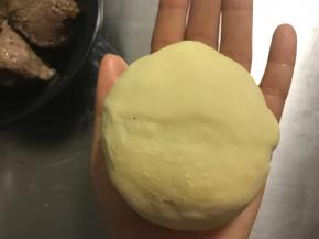 像包豆包那样收口滚圆。