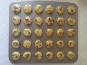 分10g左右一个小球，稍微按扁