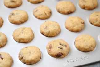 烤箱预热165度，中层，20分钟左右，注意观看颜色变化