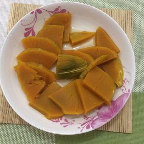 蒸熟的南瓜放凉