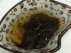 豆瓣酱用少许的水调均