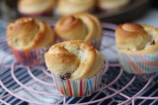 放至冷却架凉透。