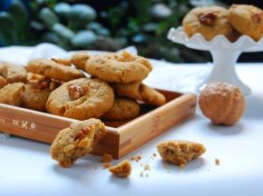 美味的核桃酥就做好了。