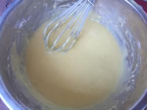 混合好的蛋糊状态，是细腻顺滑的。放旁备用。